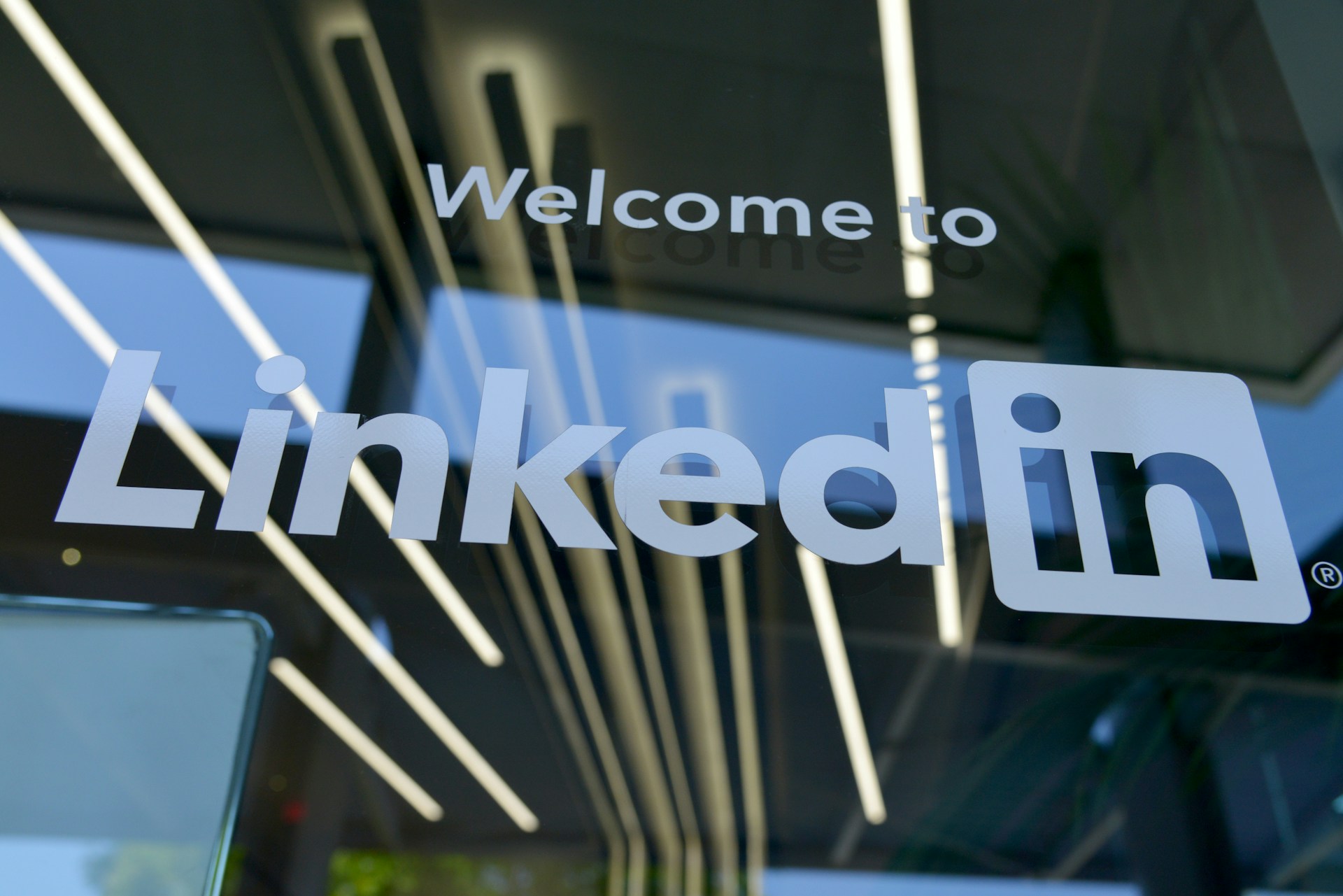 Window pane saying, "welcome to LinkedIn"